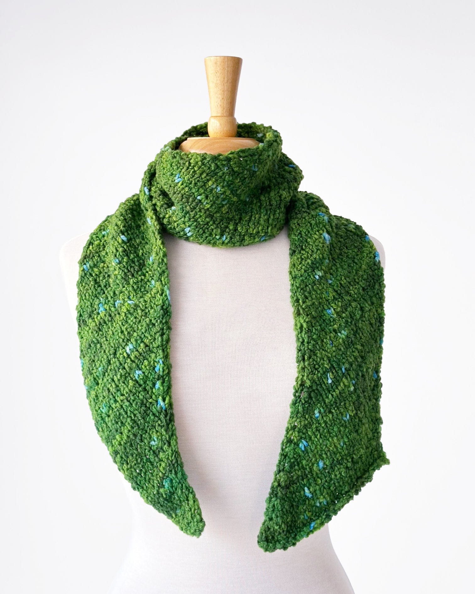 Cozy Scarflette Pattern for Fiction Fiber Bulky Boucle - Image 3