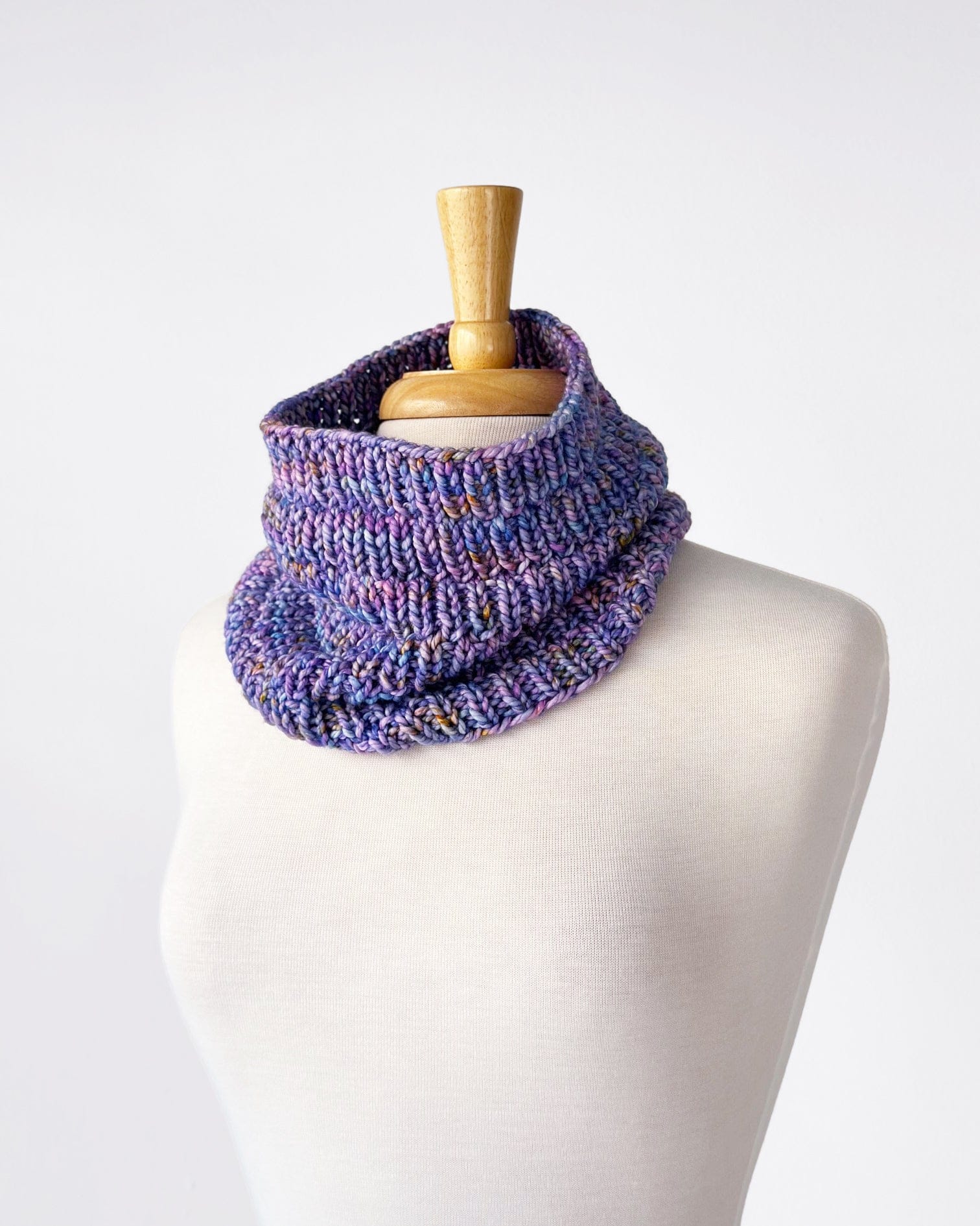 Rib Interrupted Cowl Pattern - Image 3